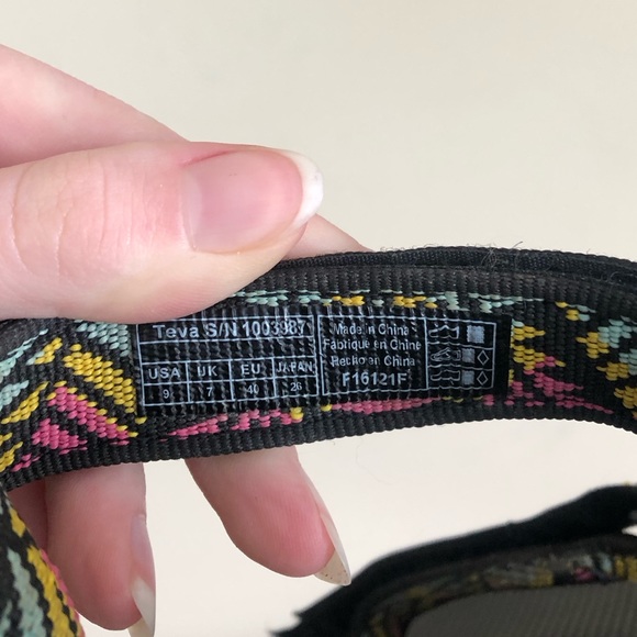 Teva Sandals Classic Black Blue Pink Yellow Size 9 - Picture 5 of 5